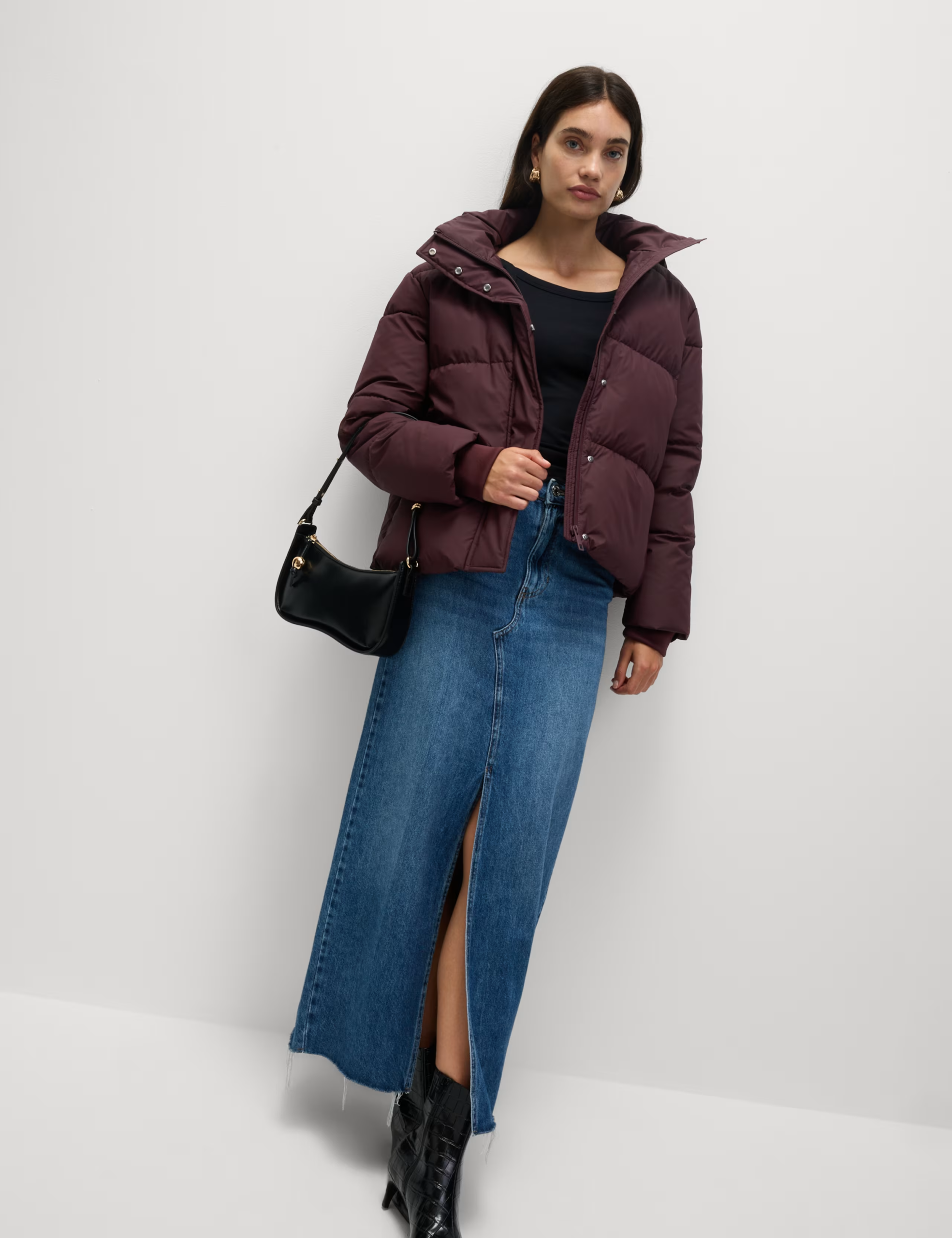 Lightweight Hooded Rubber Duvet Jacket with Funnel Neck - Image 4